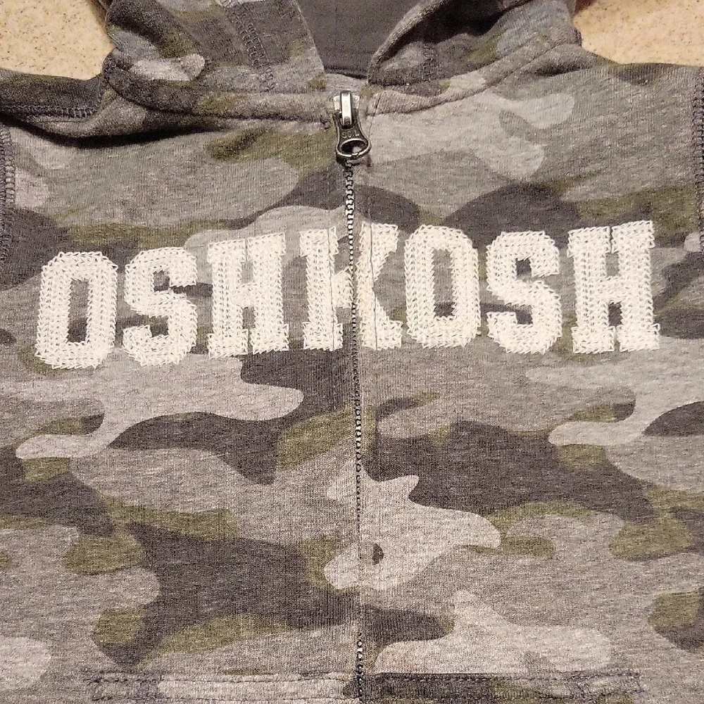 OshKosh B'gosh Kids Camo Hoodie Size 5T